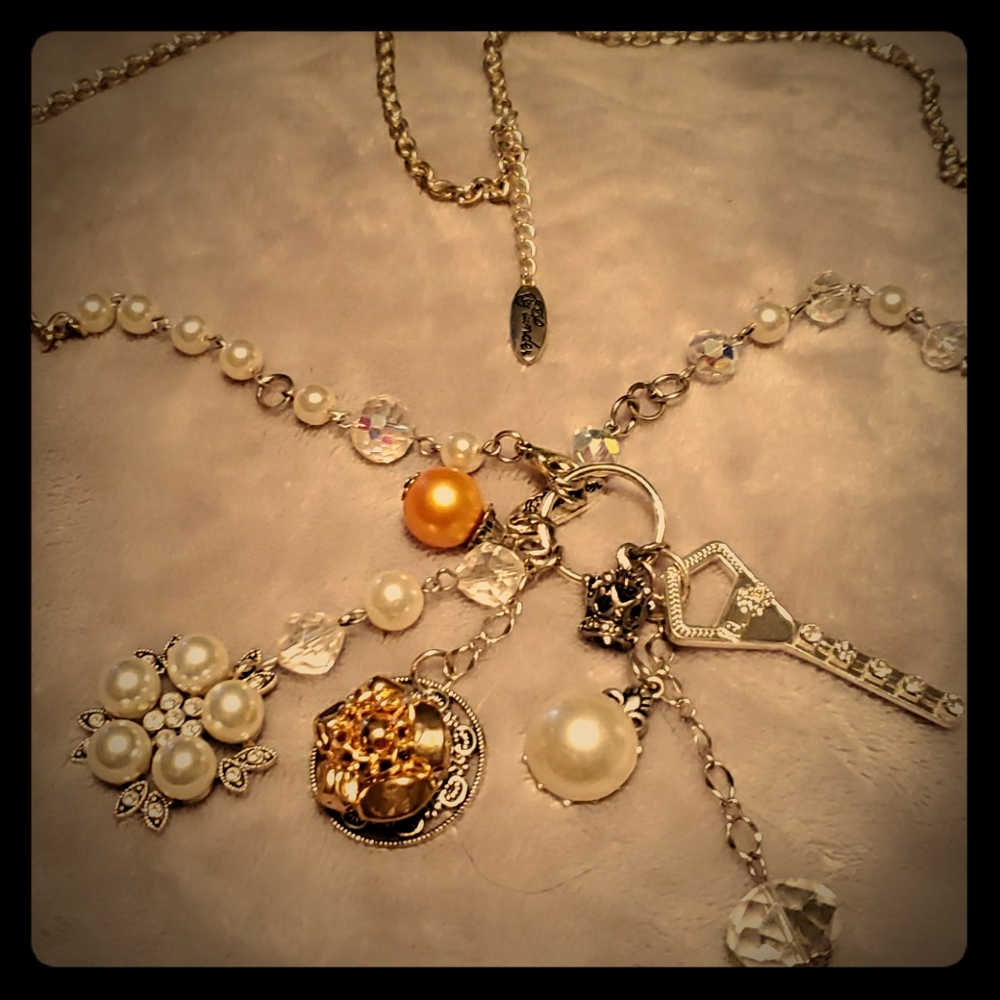 Long adjustable necklace